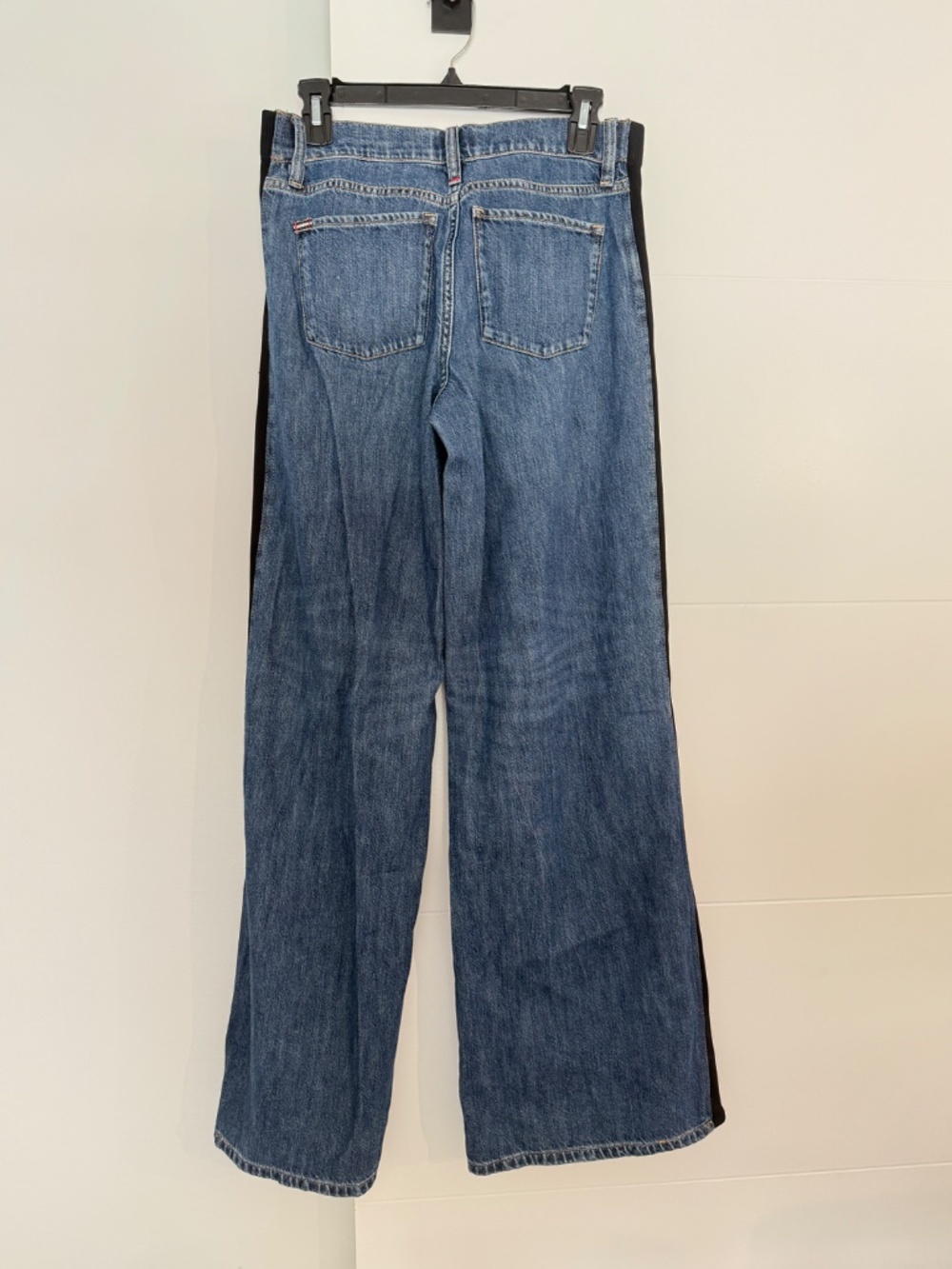 Alice + Olivia Amazing Low Rise Wide Leg Snap Trim Jeans in the "Cambria Vintage - Picture 7 of 12